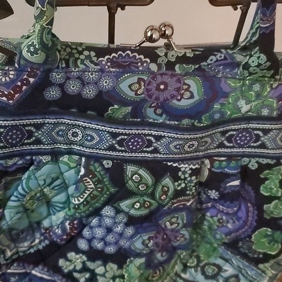 Vera Bradley fashion design Handbag - Picture 5 of 8